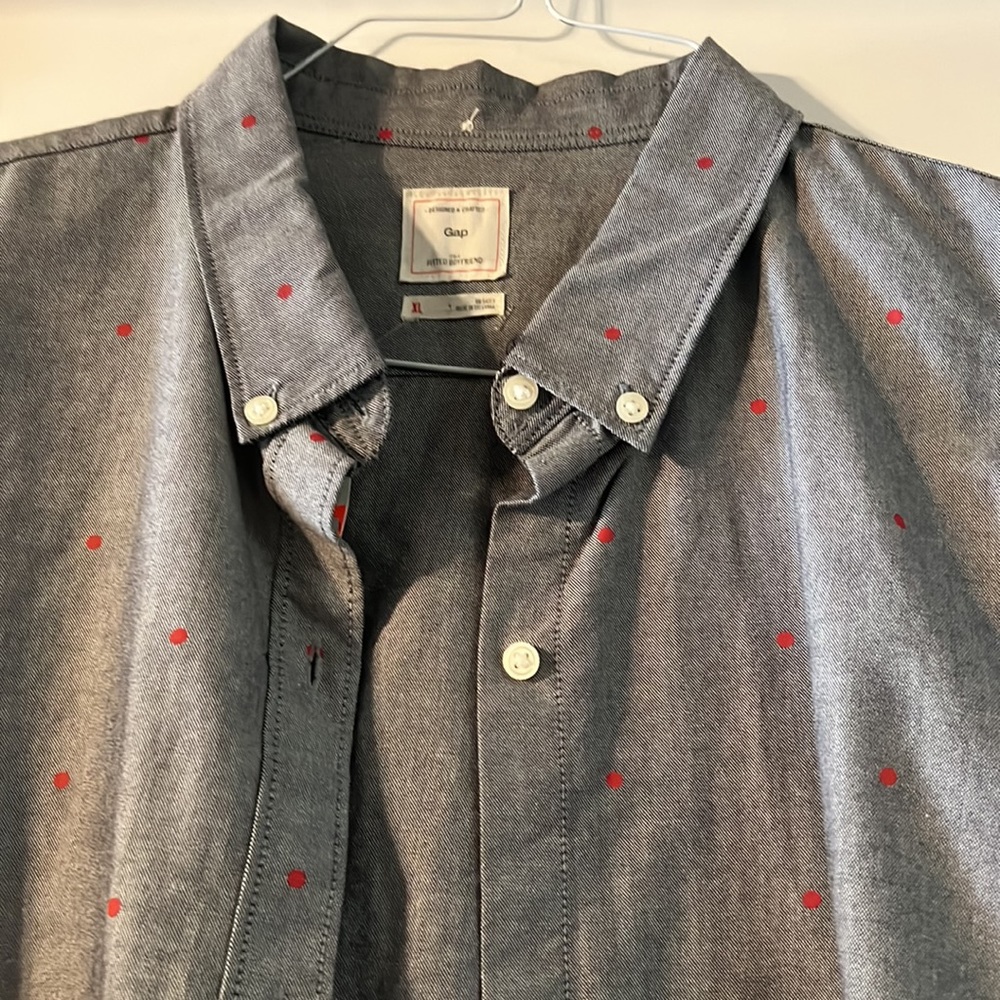 Gap Fitted Boyfriend Button Up